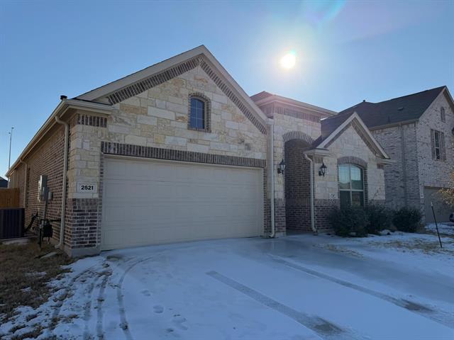 Building Photo - 2521 Birchcrest Dr