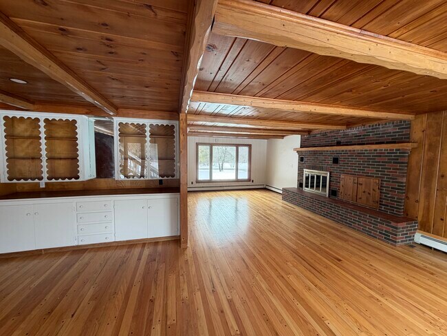 Building Photo - 6 Granite Ln