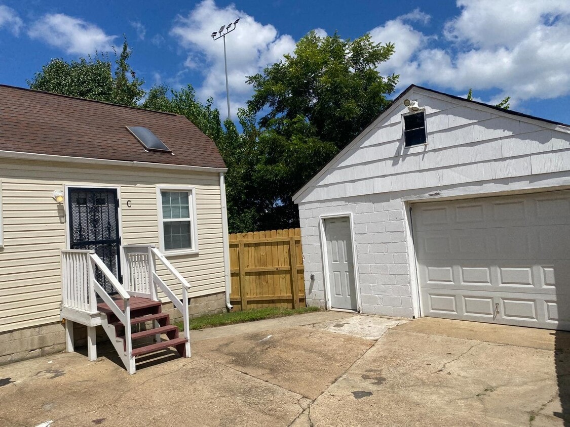Primary Photo - 120 Bellamy Ave