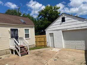 Building Photo - 120 Bellamy Ave