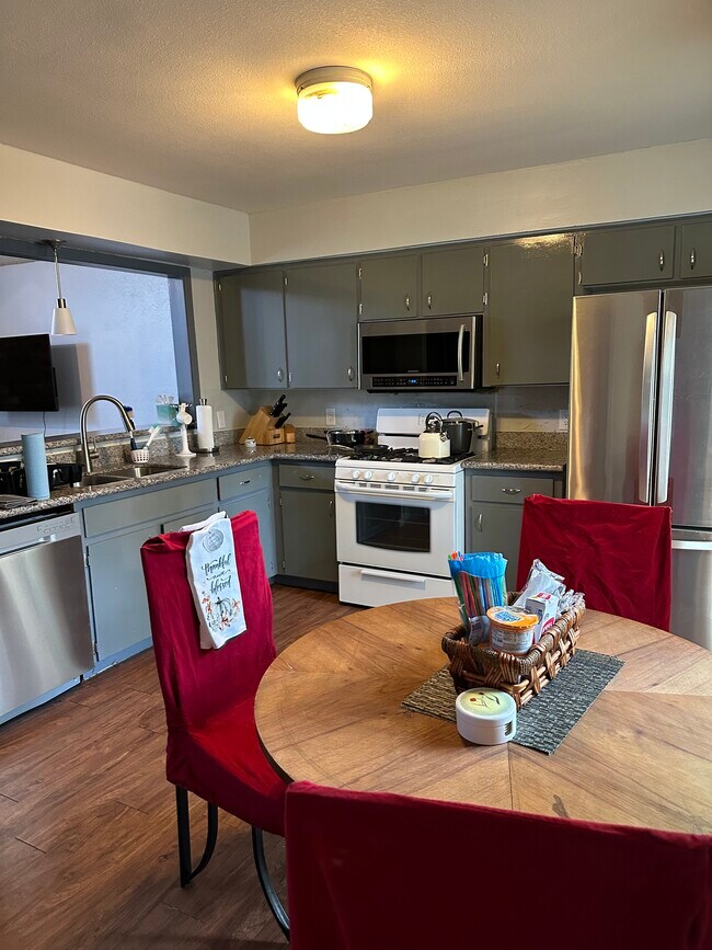 Foto del edificio - 8403 Fathom Cir