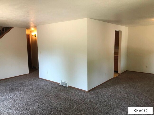 Foto del edificio - Charming Home in Beautiful Neighborhood by Park!