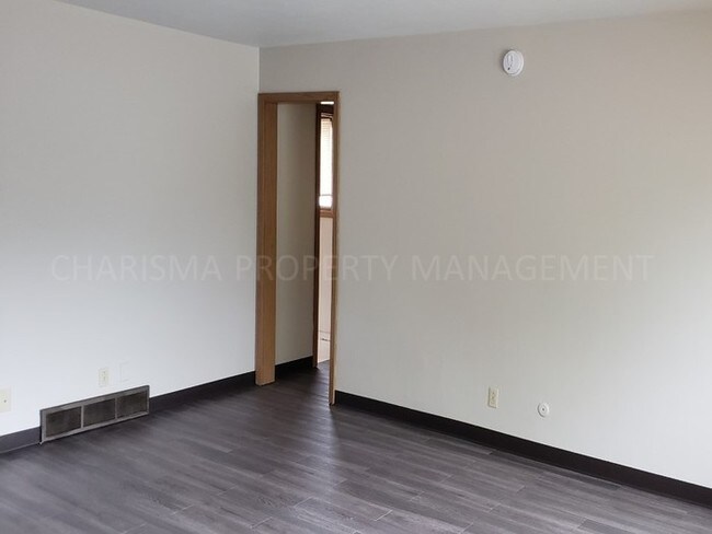 Foto del edificio - 512 W 16th St