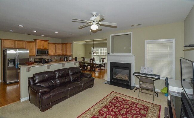 Building Photo - 2877 Cross Creek Dr