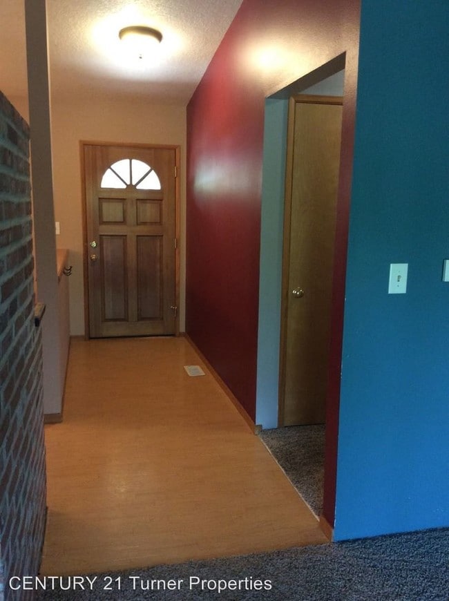 Foto del edificio - 9695 SW River Rd