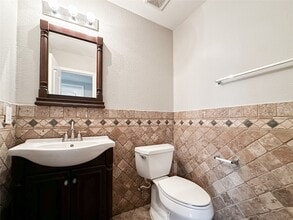 Building Photo - 5739 Westminster Village Dr