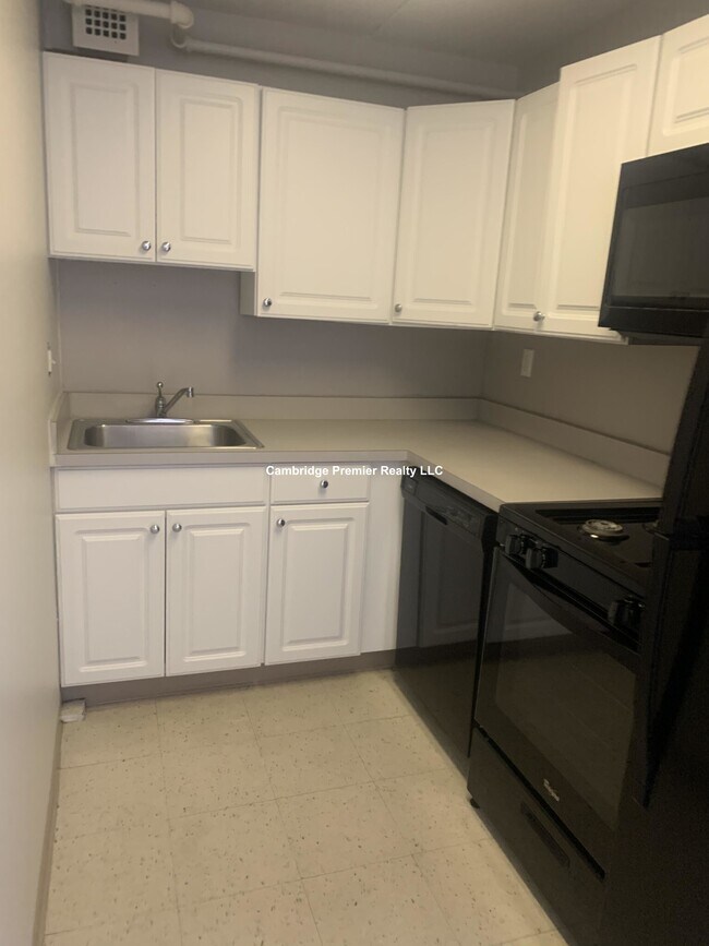 Foto del edificio - 812 Memorial Dr