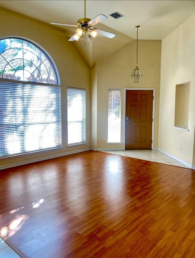 Building Photo - 8412 White Sands Dr