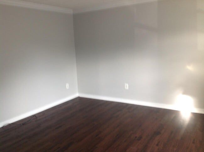 Foto del edificio - 713 W 13th St