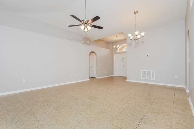 Building Photo - 6922 Crown Lake Dr