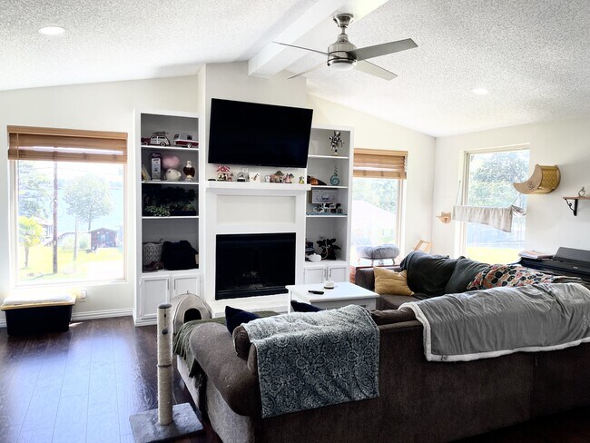 Foto del edificio - 22733 Creekwood Dr