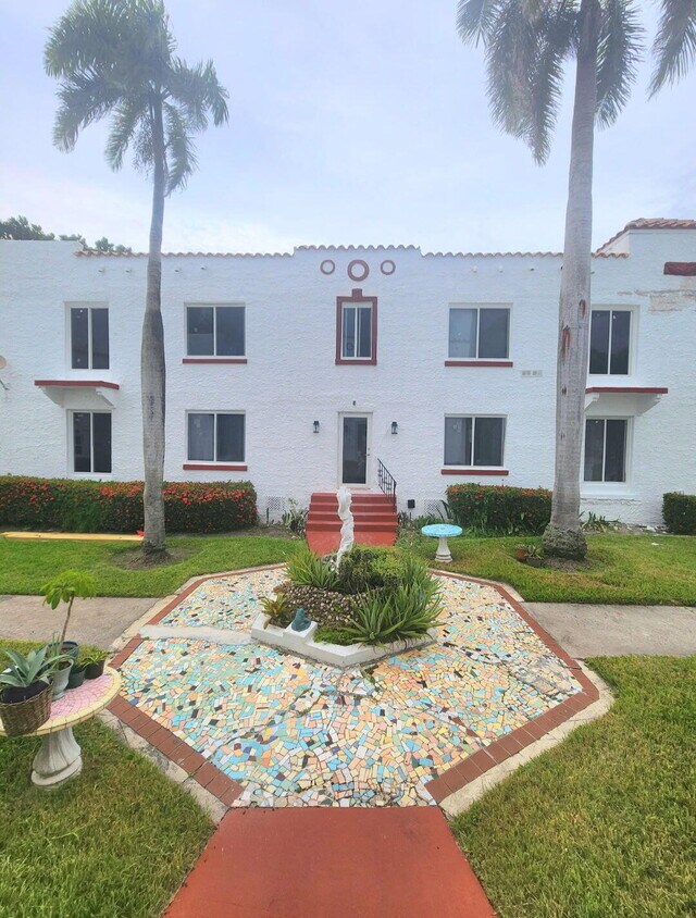 Foto principal - 817 Tyler St