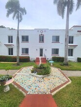 Building Photo - 817 Tyler St