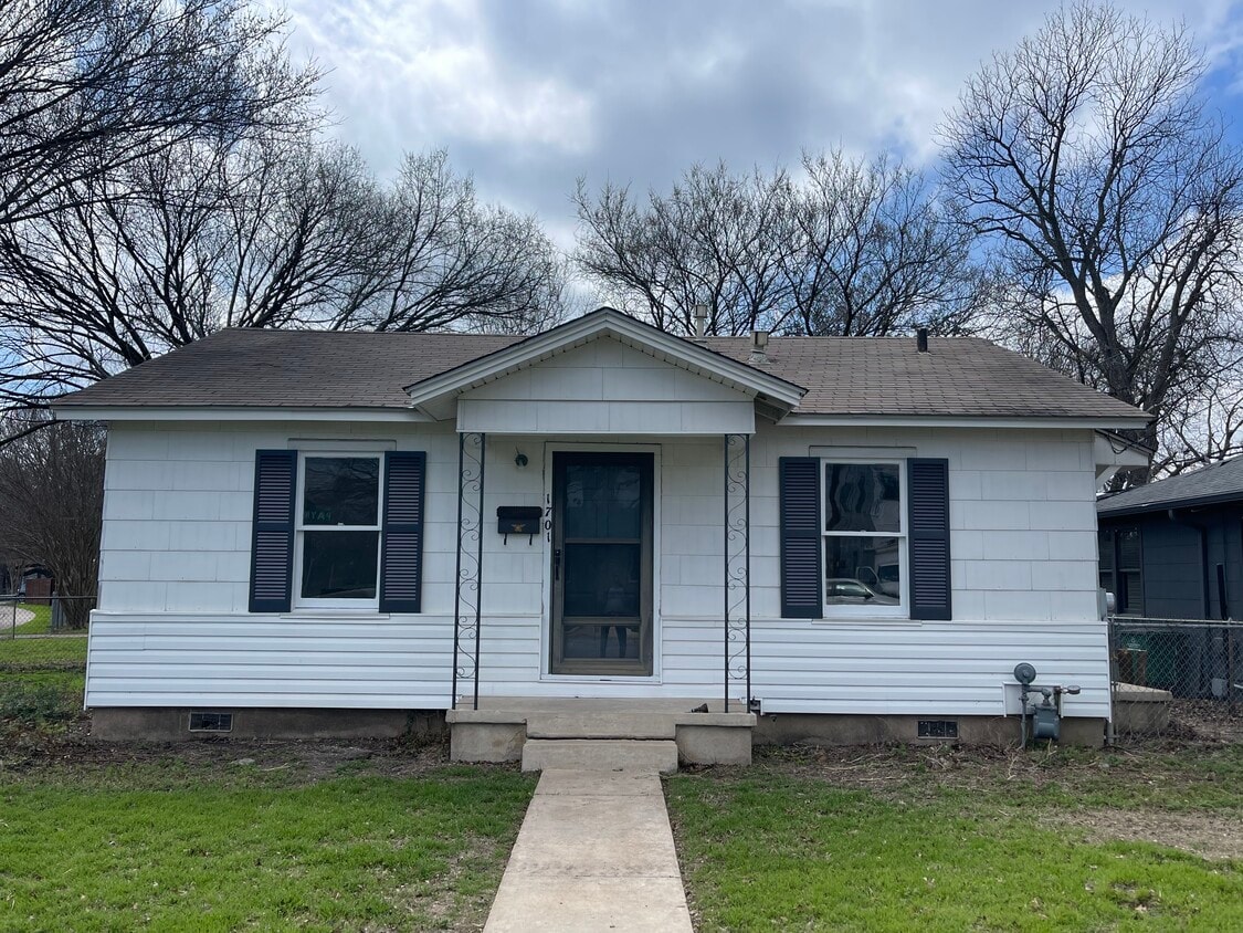 Front of house - 1701 Payne Ave