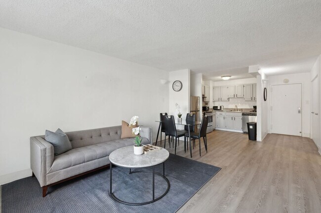 Building Photo - 1711 Bellevue Ave