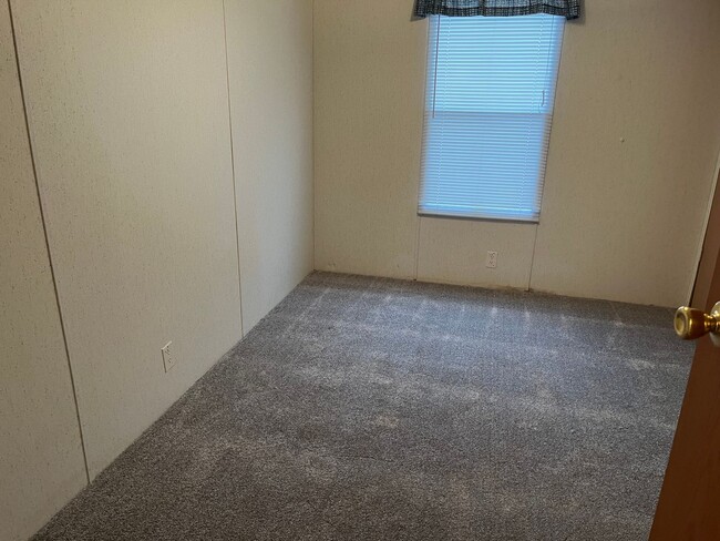 Building Photo - Three-Bedroom, Two-Bathroom Mobile Home fo...