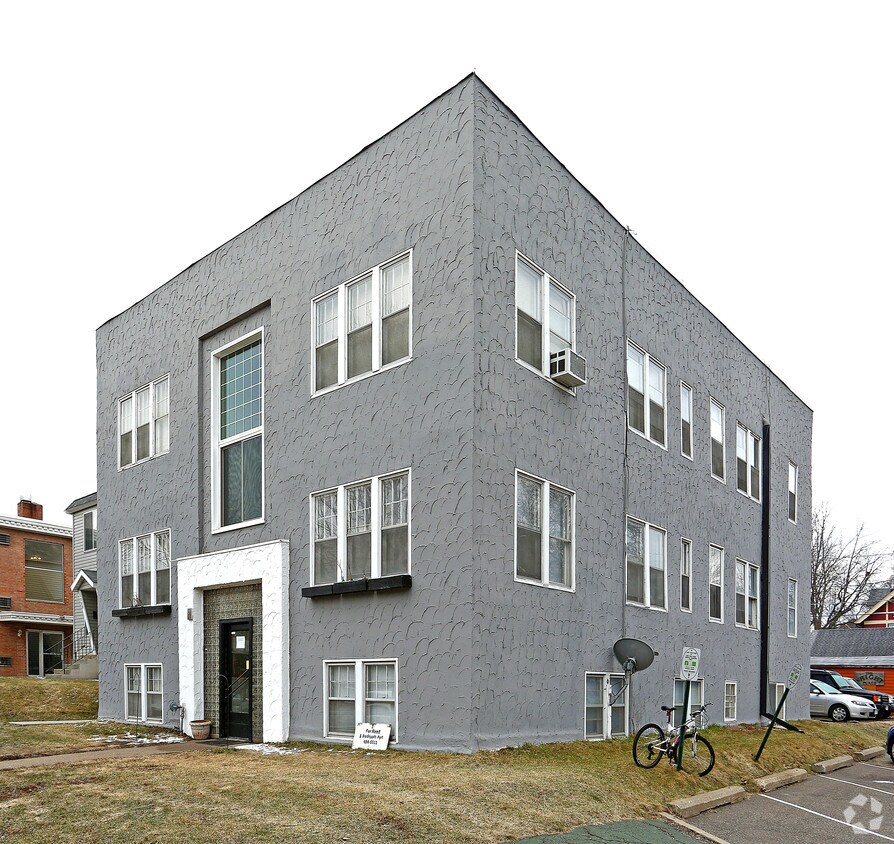 1532 Grand Ave, Saint Paul, MN 55105 Apartments in Saint Paul, MN