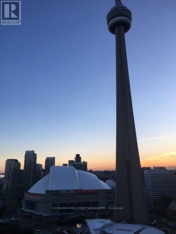 Photo du bâtiment - 30 Grand Trunk Crescent