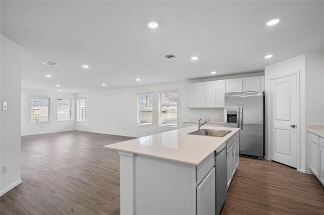 Foto del edificio - 5111 Sunvalley Bend Dr