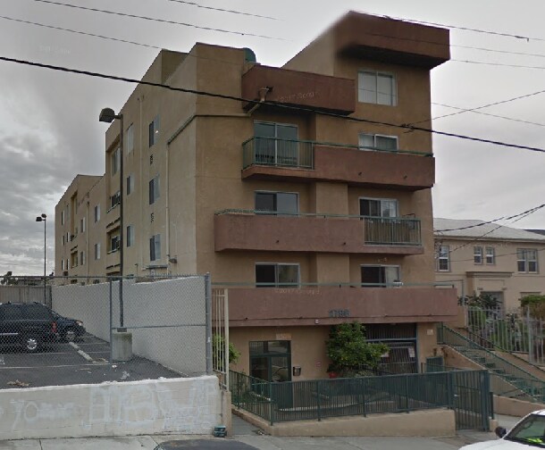 Foto del edificio - 2796 Francis Ave