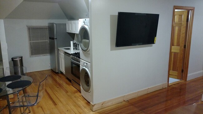 Foto del edificio - 12 Bennett St