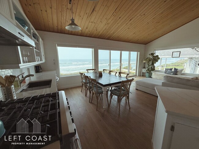 Foto del edificio - 8788 SW Marine View St