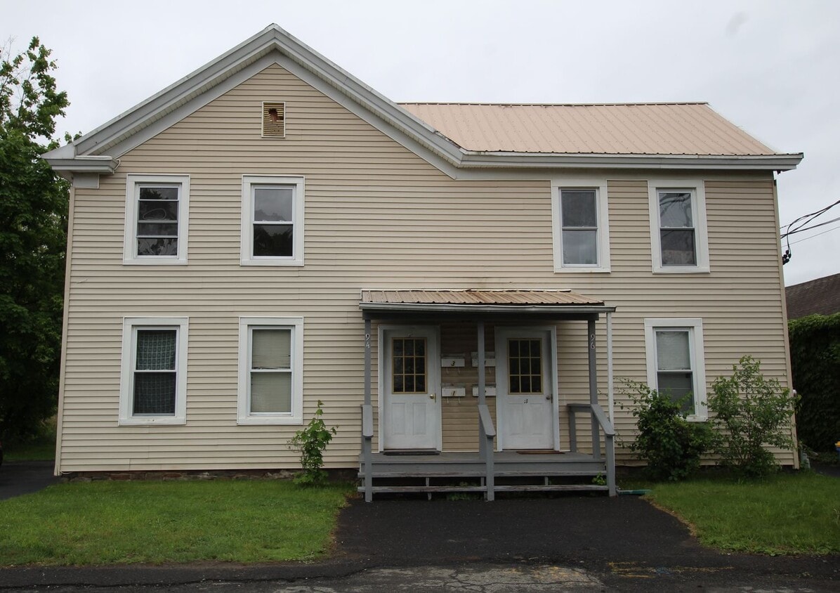 Primary Photo - 94-96 Greenkill Ave