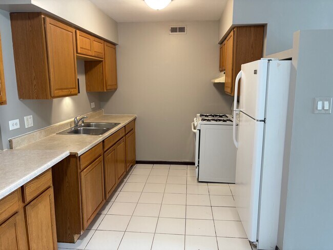 Foto del edificio - 16622 Theresa Ln