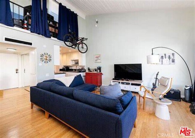 Foto del edificio - 5460 White Oak Ave