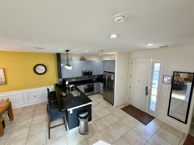 Building Photo - 5758 Lesabre Dr