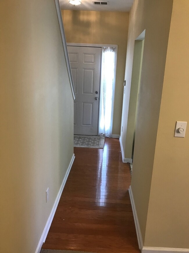 Foto del edificio - 2224 Winthrop Chase Dr