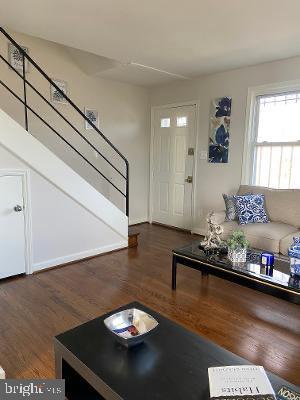 Foto principal - 3855 26th Ave