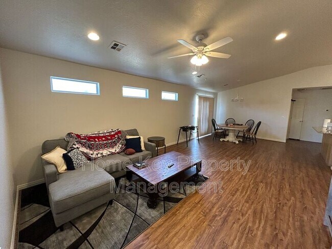 Building Photo - 2056 E Middleton Dr