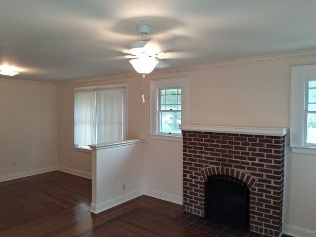 Building Photo - 1467 Ingleside Ave