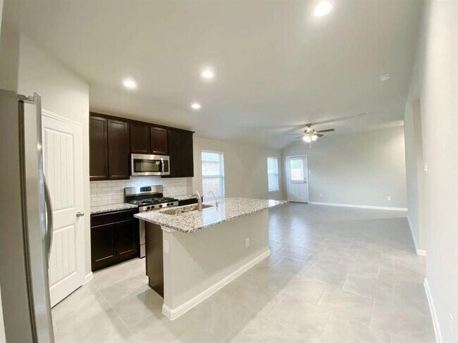 Building Photo - 7403 Barrington Ridge Ln