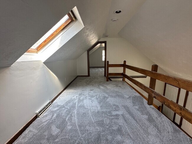 Foto del edificio - 63 Crabtree Rd