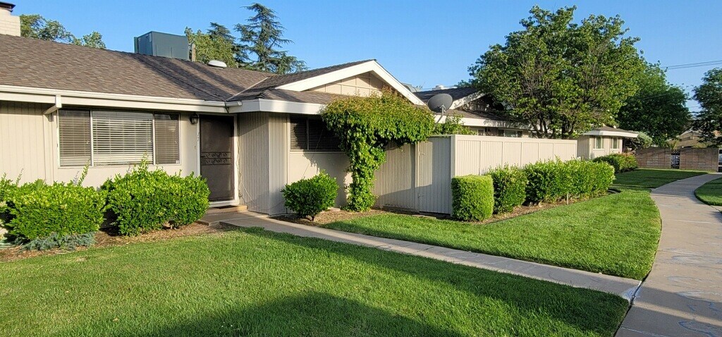 Primary Photo - 205 Floyd Ave