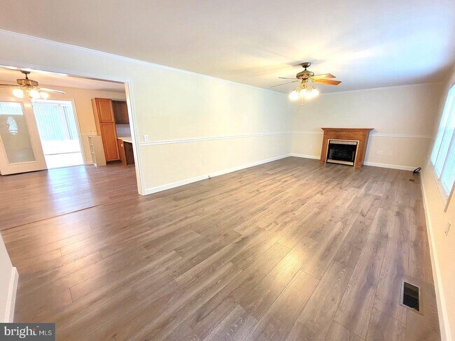 Building Photo - 1365 Calvert Rd