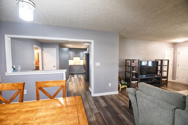 Foto del edificio - 1711 Magnolia Dr