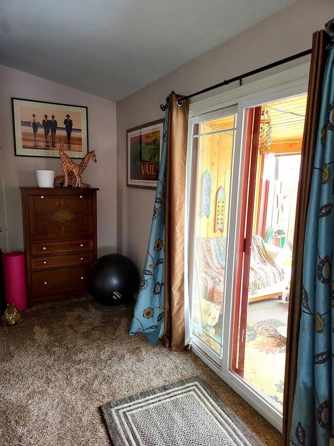 Foto del edificio - Turn-Key Charming 3BR 1906 Modern Updated ...