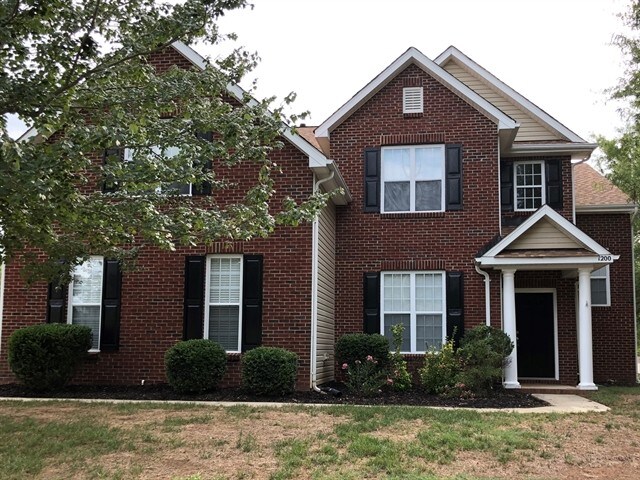 Primary Photo - 1200 Haden Drive