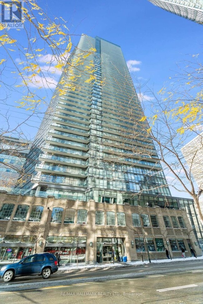Photo du bâtiment - 832-2832 Bay St.