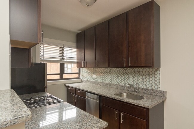 Foto del edificio - 2737 N Mildred Ave