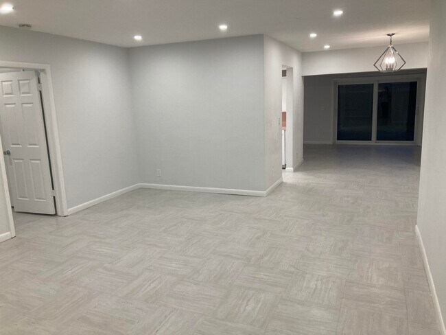 Foto del edificio - 242 SW 3rd St