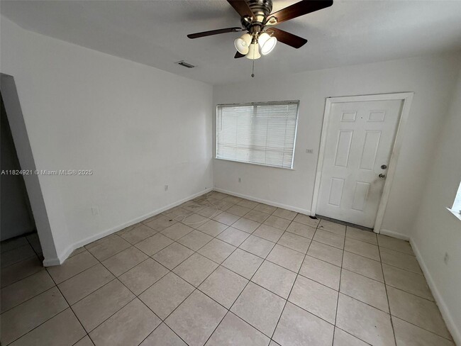 Building Photo - 3060 NW 20th St