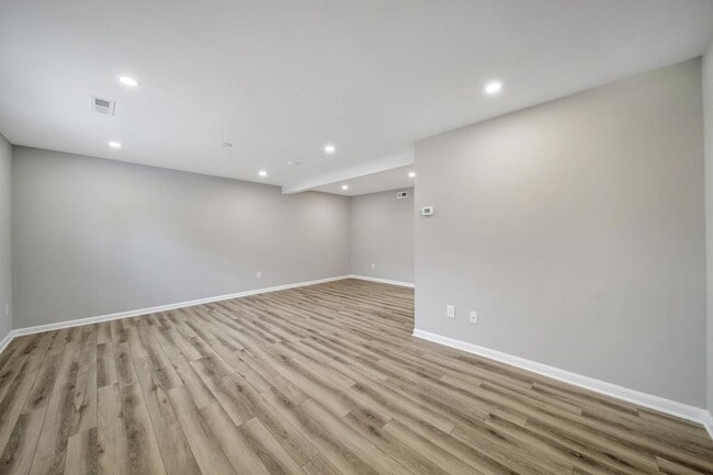 Photo - Lovely 3 Bed 2.5 Bath End Unit Townhome!