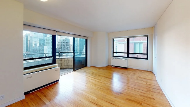 Building Photo - 240 E 47th St