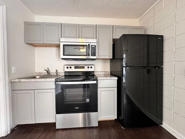 Interior Photo - Studio 28