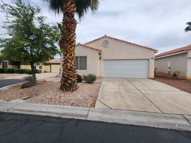 Foto del edificio - Silverado Ranch Single Story | 2 Bed | 2 Bath | 2-Car Garage