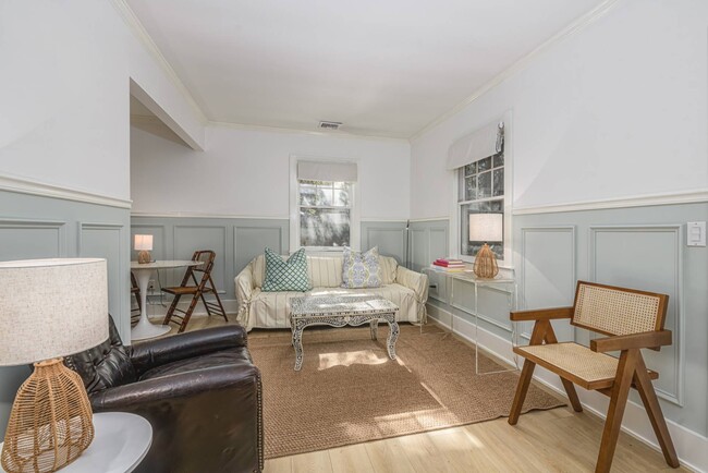 Foto del edificio - 48 Osborne Ave